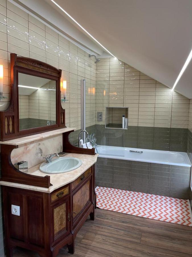 Vintage Balcony Guesthouse Ovar Exterior photo