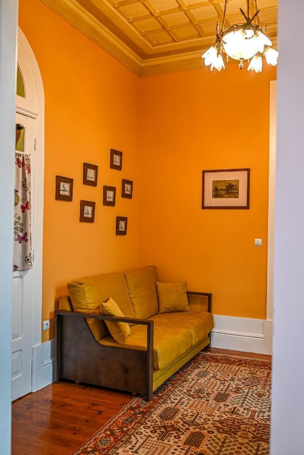 Vintage Balcony Guesthouse Ovar Exterior photo
